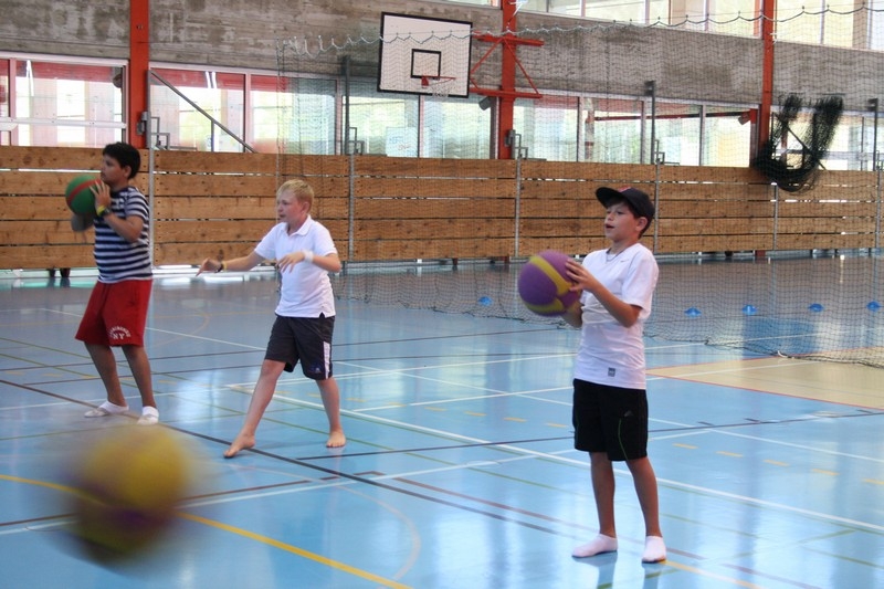 Village Camps International Summer Camp Leysin, Switzerland 2025-08-09 https://www.villagecamps.com/journals_admin/images/707-24-basketball (53).jpg